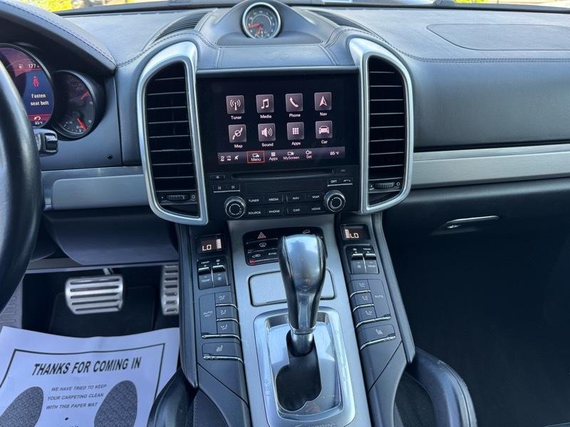 Porsche Cayenne GTS 2017
