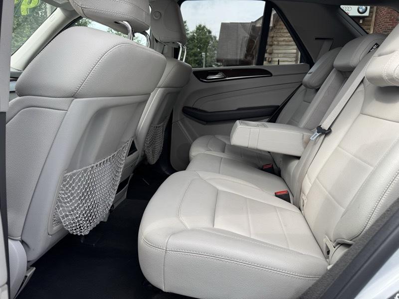 Mercedes-Benz M-Class ML350 4MATIC 2012