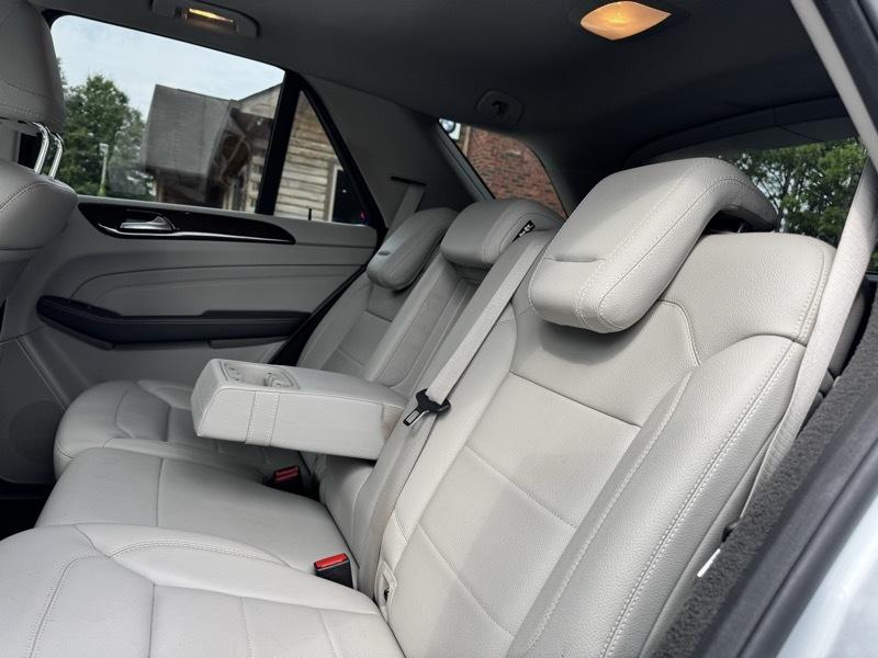 Mercedes-Benz M-Class ML350 4MATIC 2012