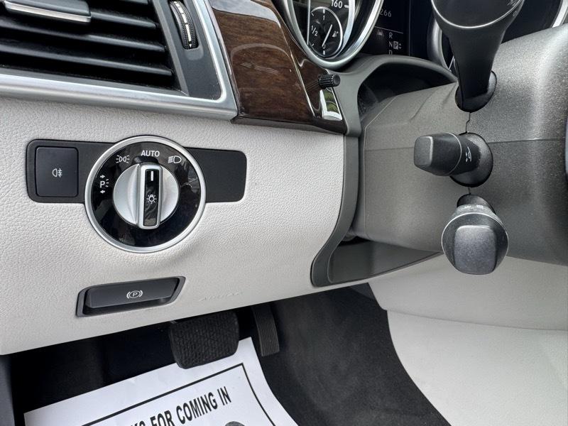Mercedes-Benz M-Class ML350 4MATIC 2012