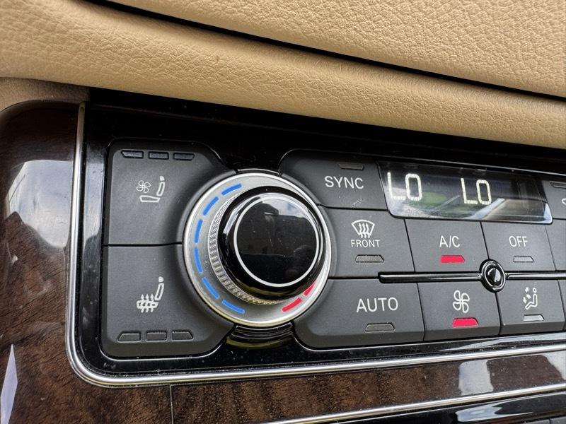 Audi A8 3.0T quattro 2015