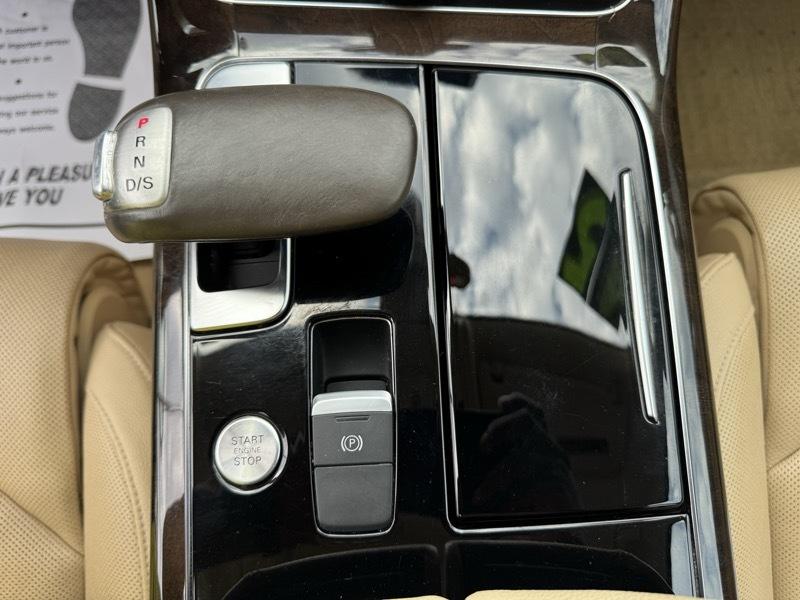 Audi A8 3.0T quattro 2015