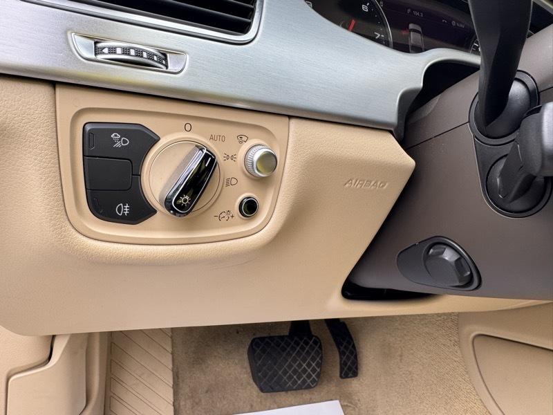 Audi A8 3.0T quattro 2015