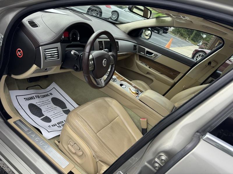 Jaguar XF-Series Supercharged 2010