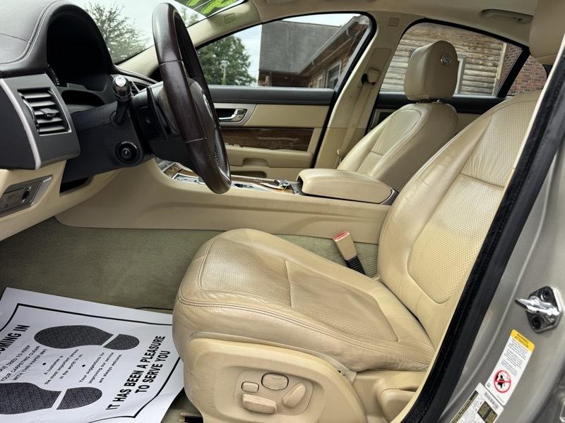 Jaguar XF-Series Supercharged 2010