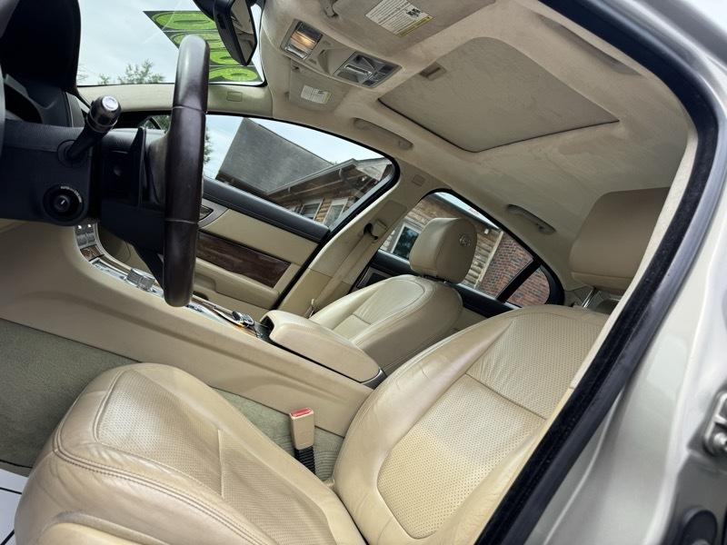 Jaguar XF-Series Supercharged 2010