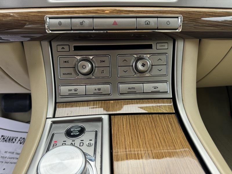 Jaguar XF-Series Supercharged 2010