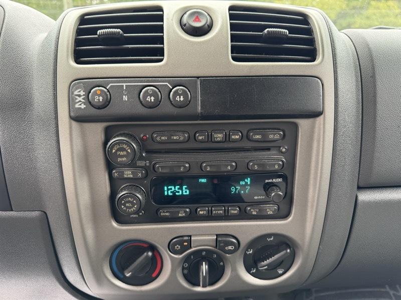 Chevrolet Colorado 4WD Ext Cab 125.9" LS 2004