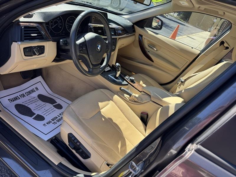 BMW 3-Series 320i Sedan 2014