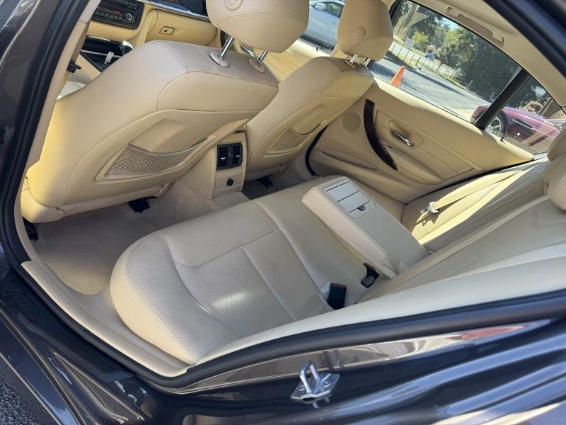 BMW 3-Series 320i Sedan 2014