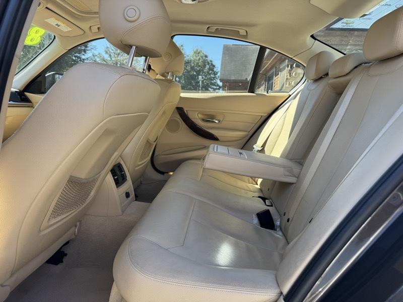 BMW 3-Series 320i Sedan 2014