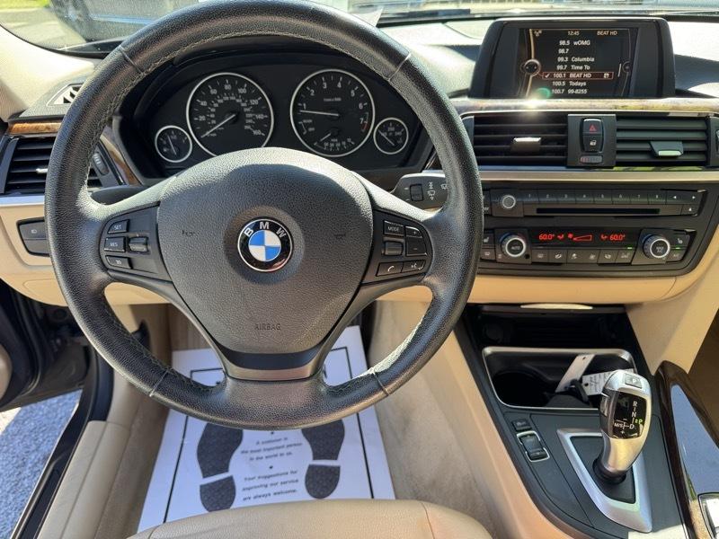 BMW 3-Series 320i Sedan 2014