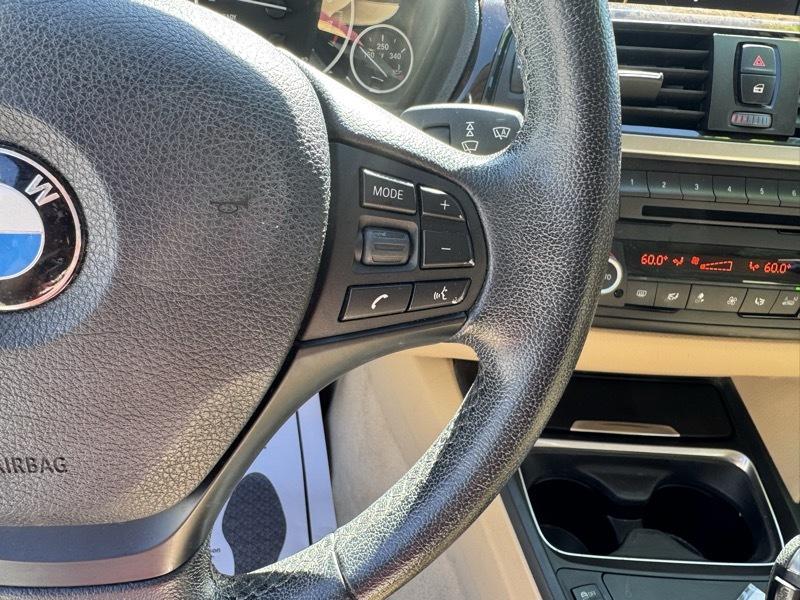 BMW 3-Series 320i Sedan 2014