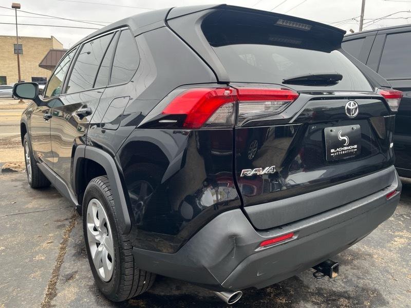 Toyota RAV4 LE 2022