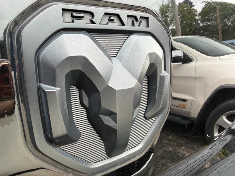 RAM 1500 Big Horn Crew Cab SWB 4WD 2019