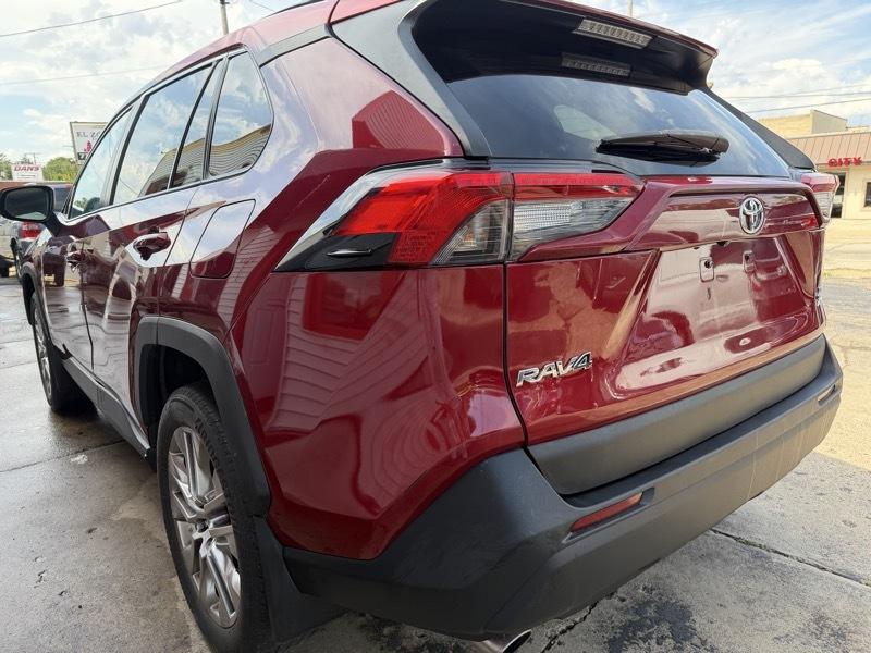 Toyota RAV4 XLE Premium AWD 2021