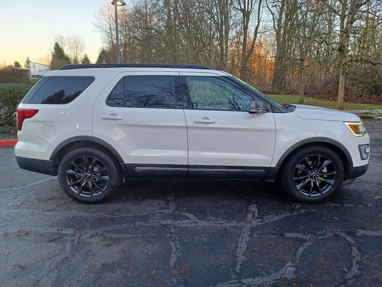 Ford Explorer XLT FWD 2017