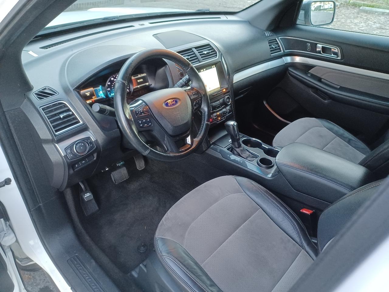 Ford Explorer XLT FWD 2017