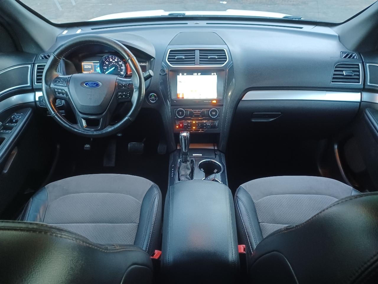 Ford Explorer XLT FWD 2017