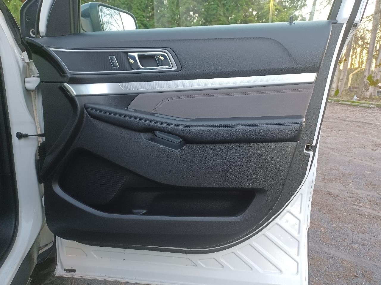 Ford Explorer XLT FWD 2017