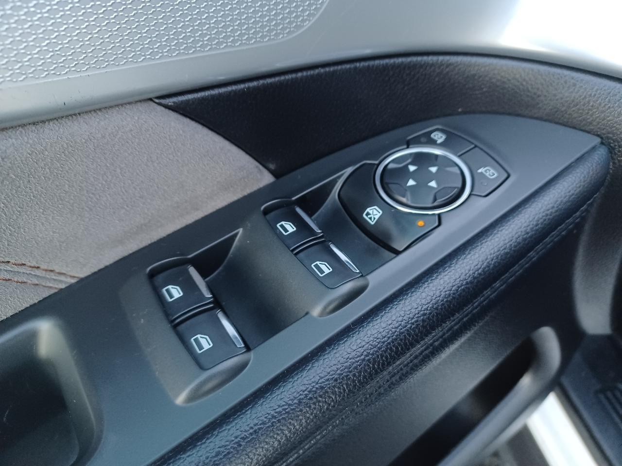 Ford Explorer XLT FWD 2017