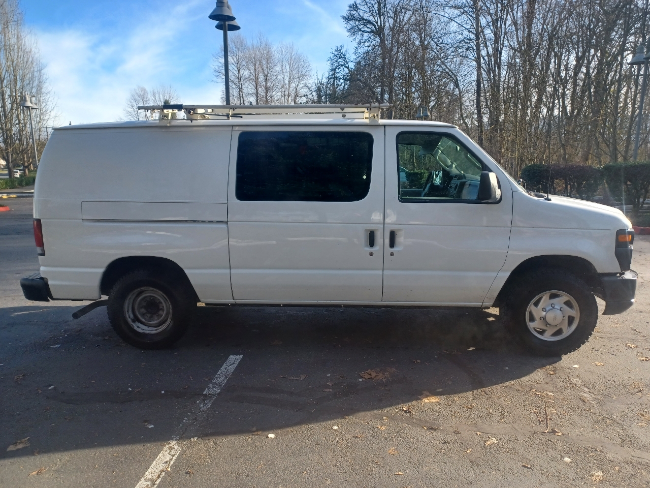 Ford Econoline E-150 2011