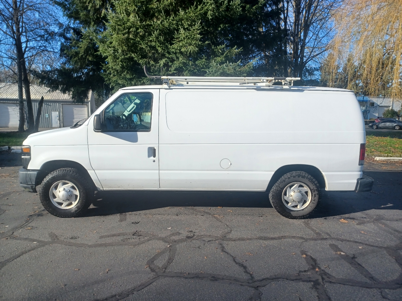 Ford Econoline E-150 2011