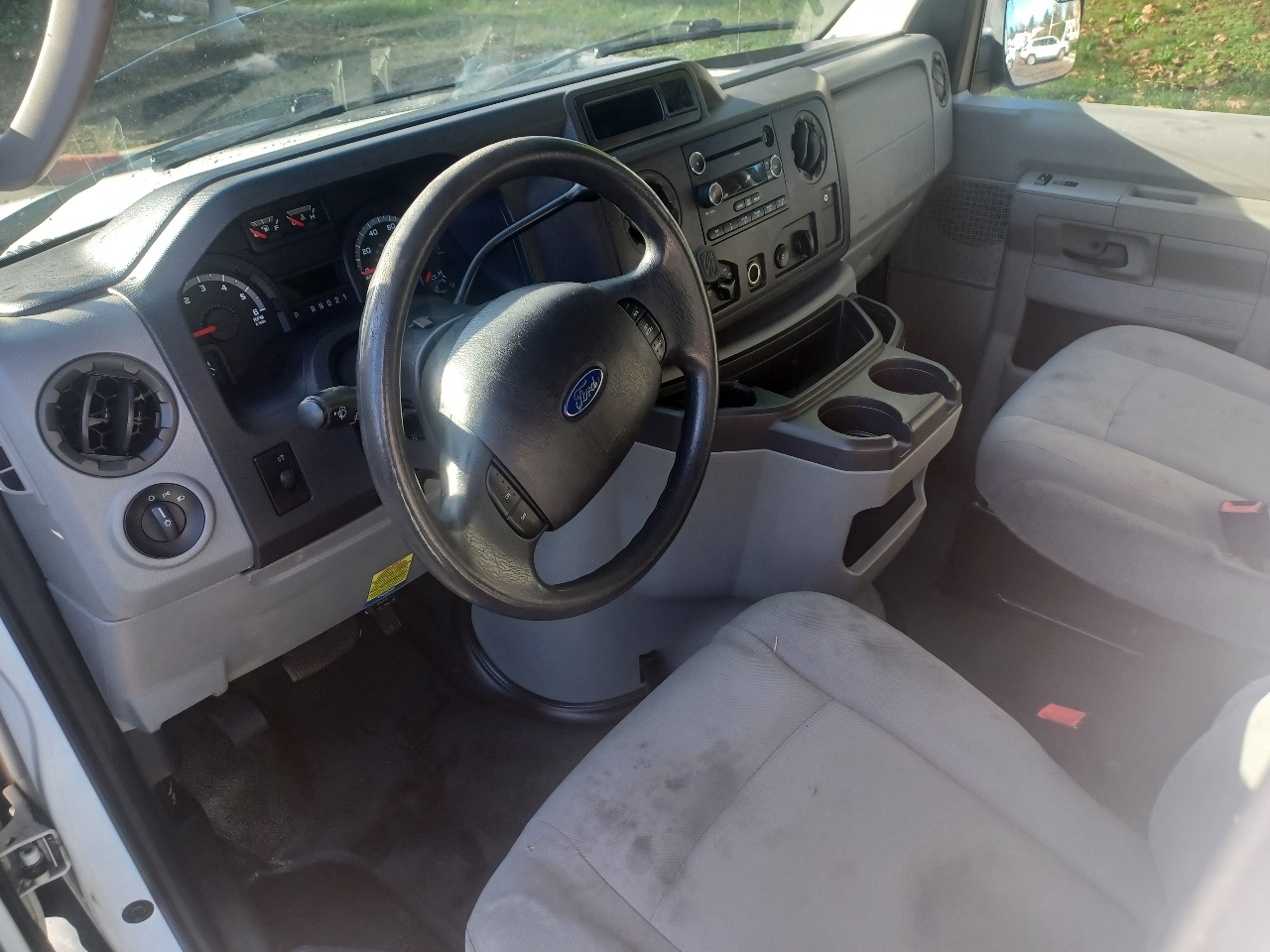 Ford Econoline E-150 2011