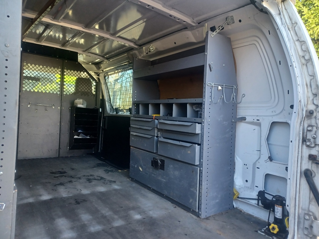 Ford Econoline E-150 2011