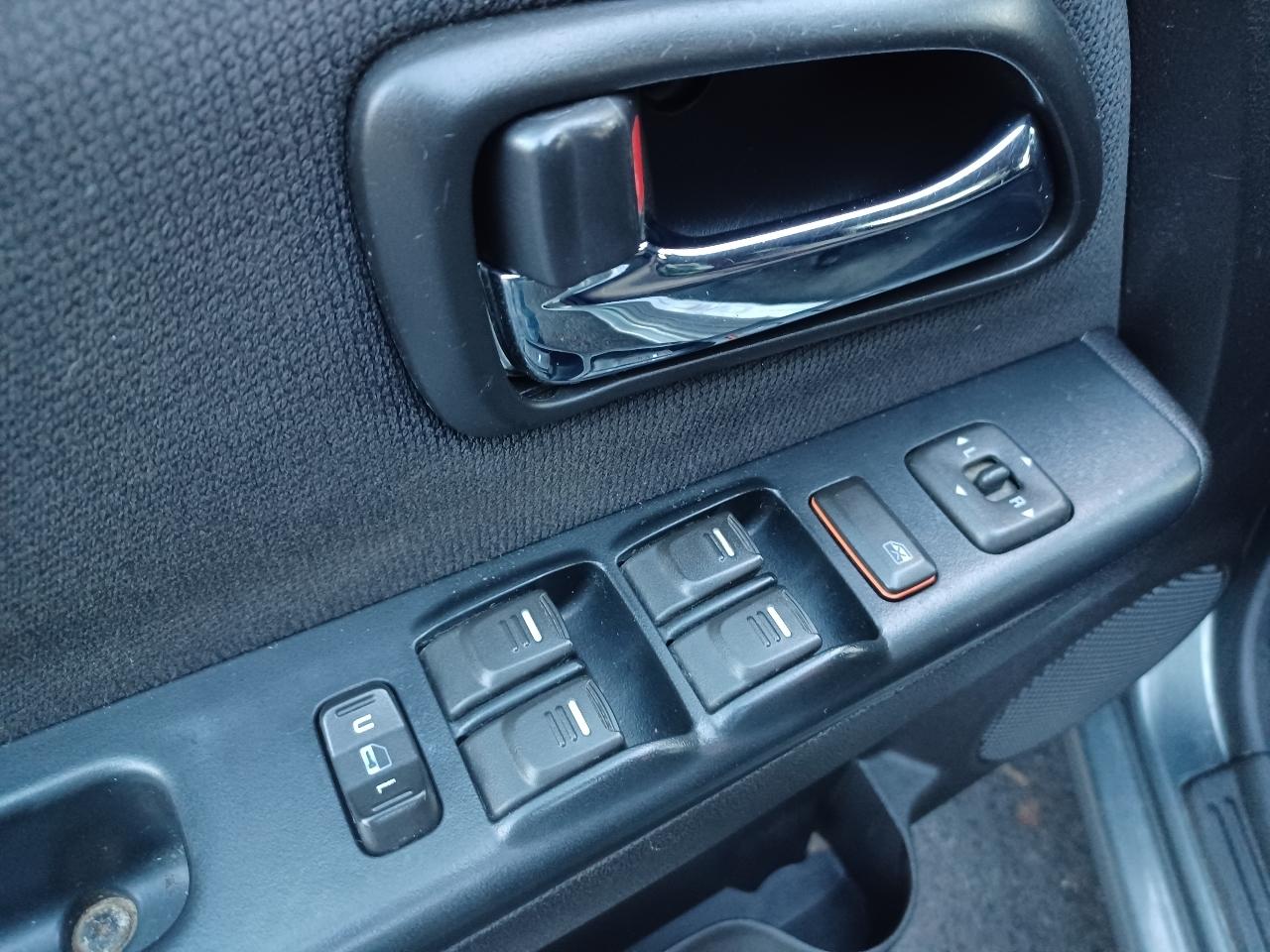 GMC Canyon SLE Crew Cab 4WD 2011