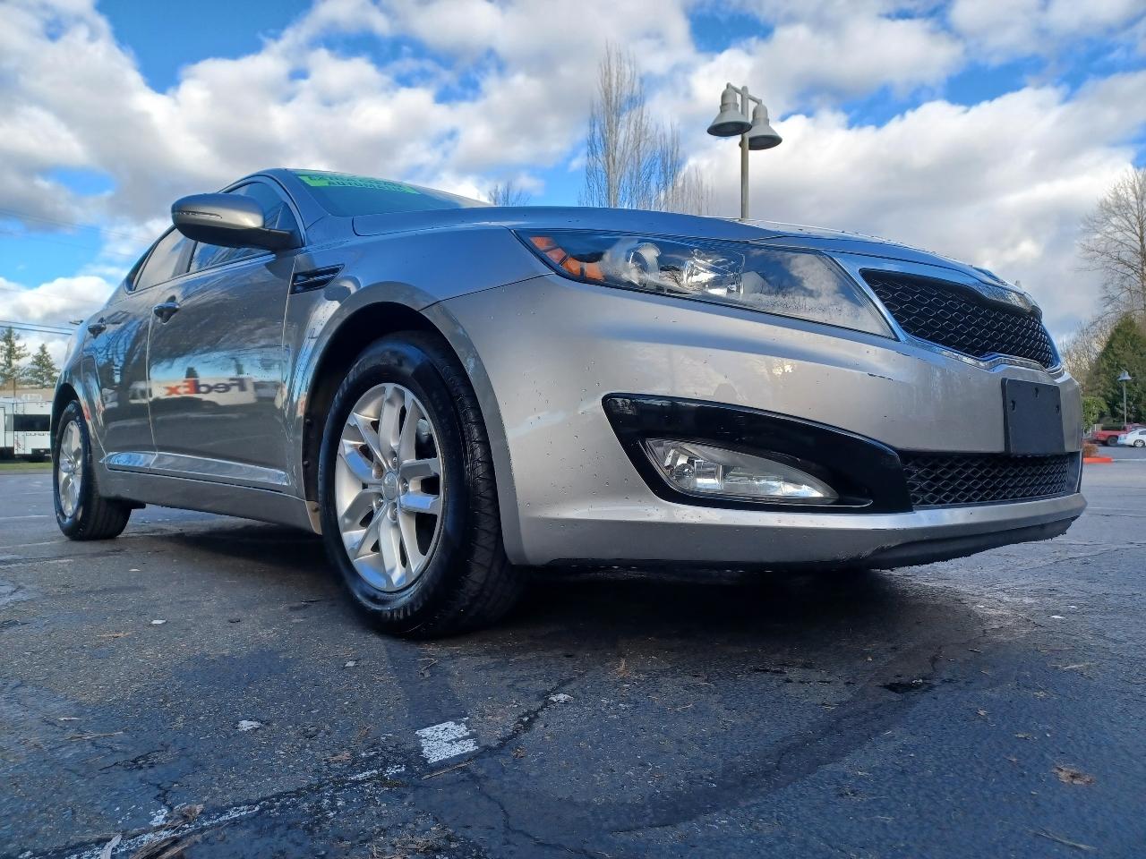 Kia Optima LX MT 2013