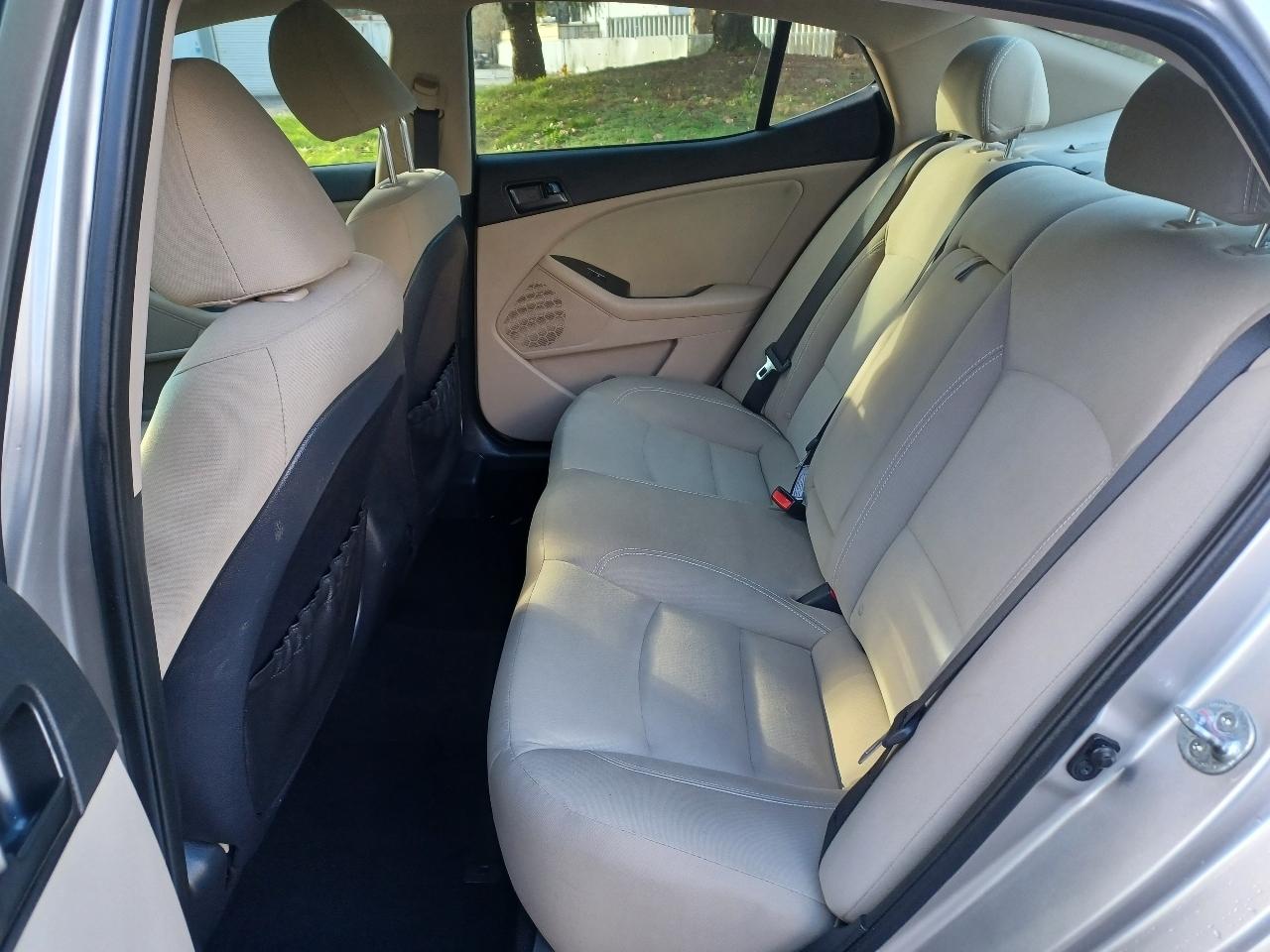 Kia Optima LX MT 2013