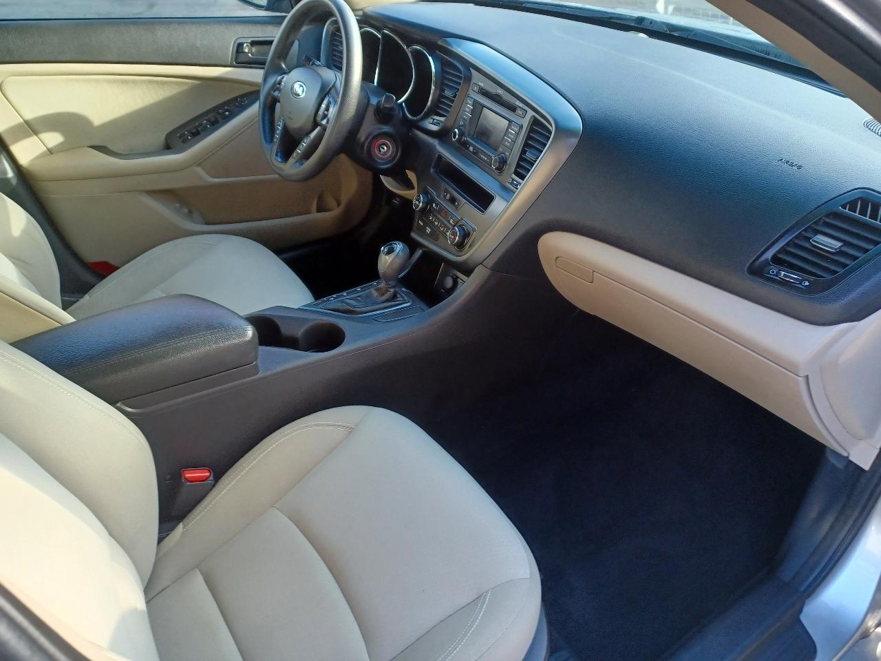 Kia Optima LX MT 2013