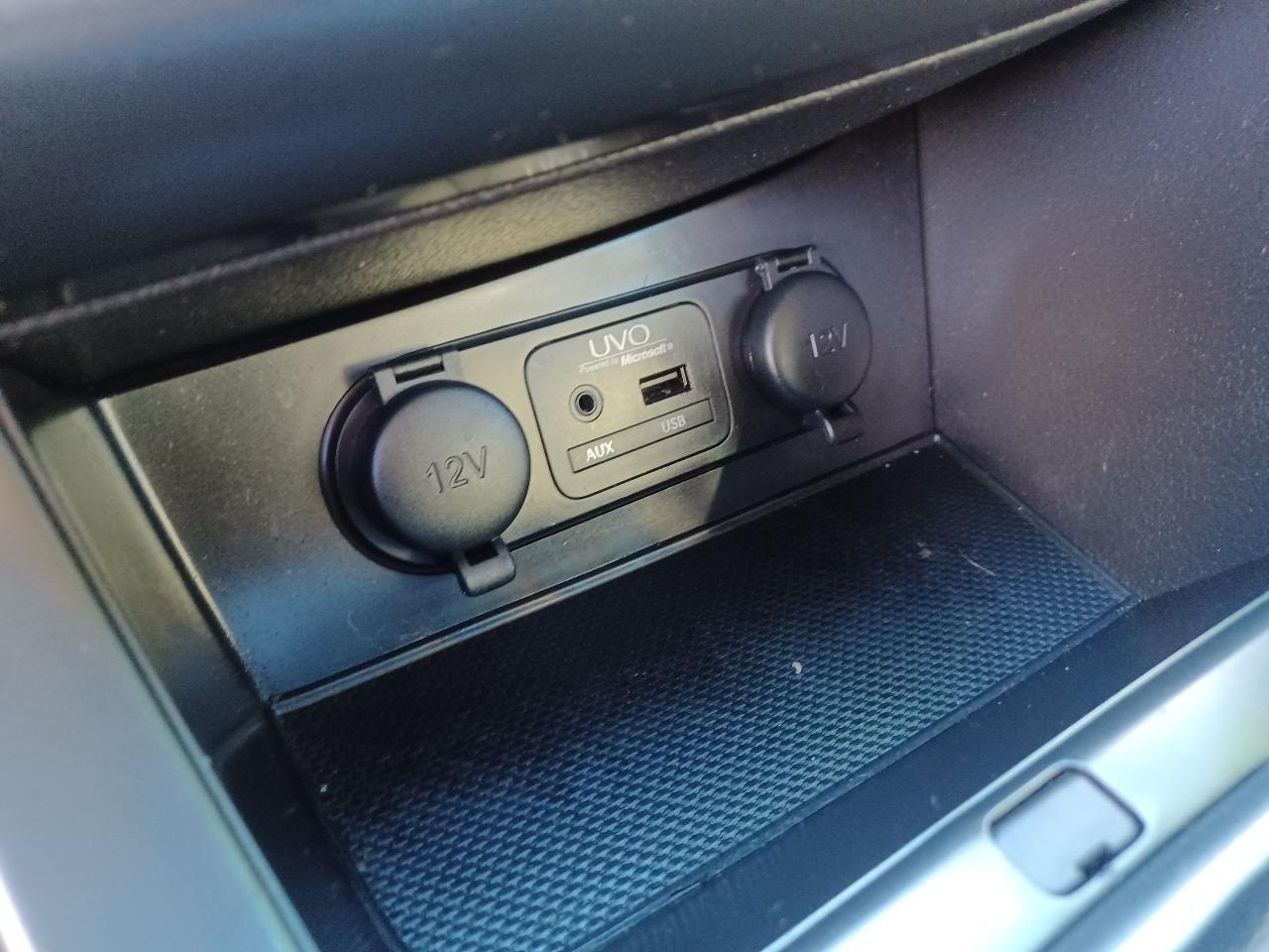 Kia Optima LX MT 2013