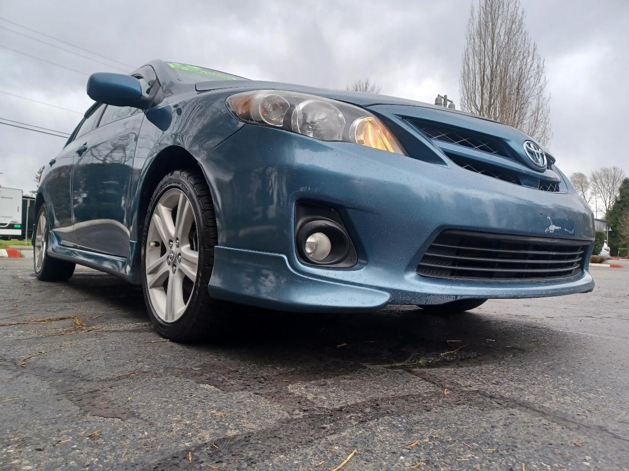 Toyota Corolla S 5-Speed MT 2013