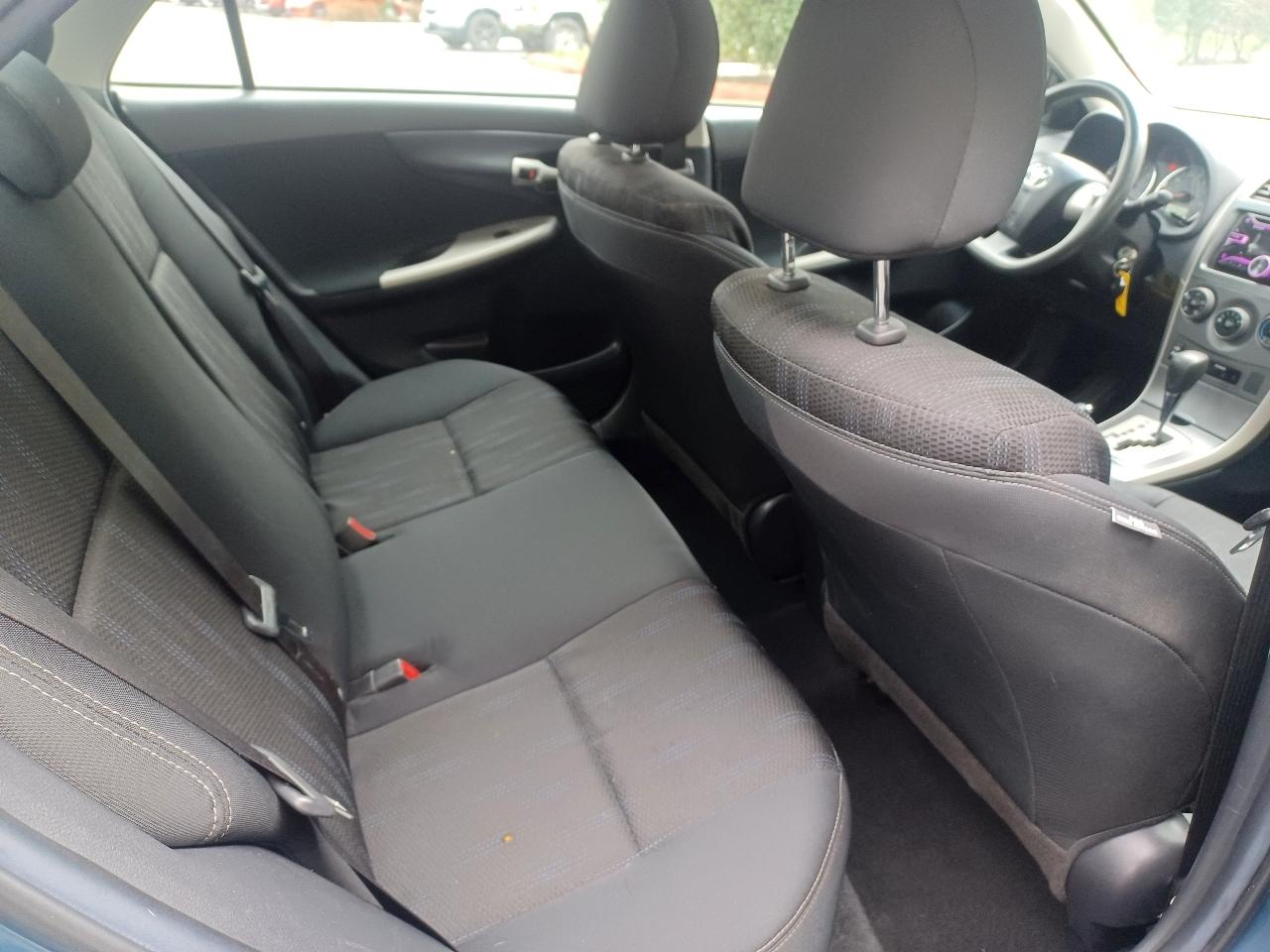 Toyota Corolla S 5-Speed MT 2013