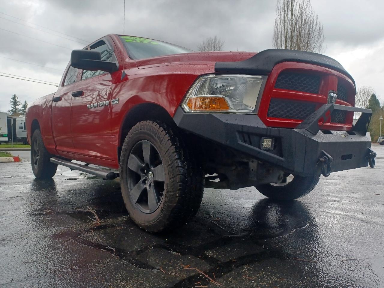 RAM 1500 ST Quad Cab 4WD 2012