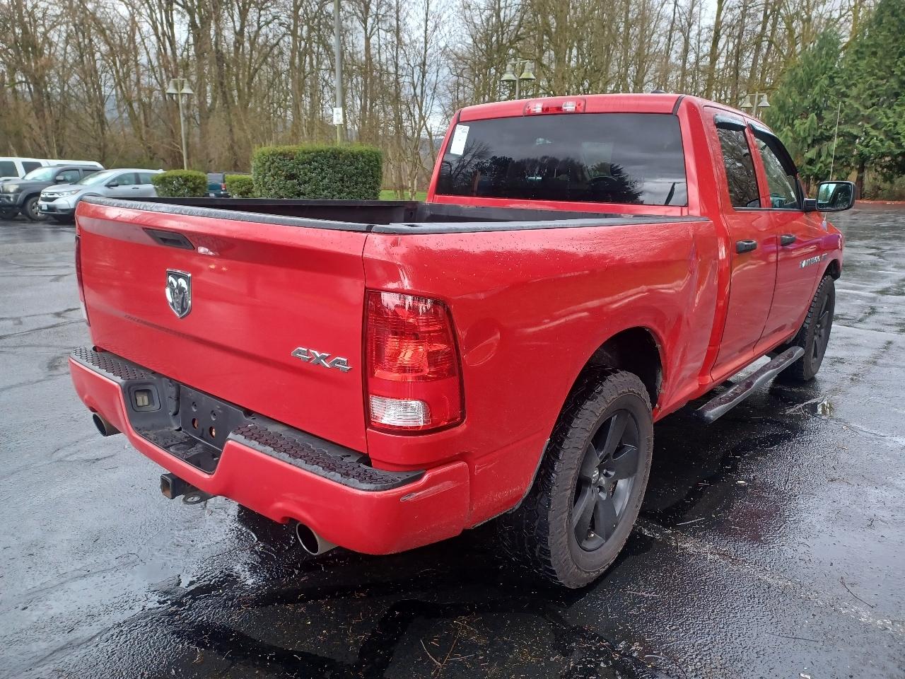 RAM 1500 ST Quad Cab 4WD 2012