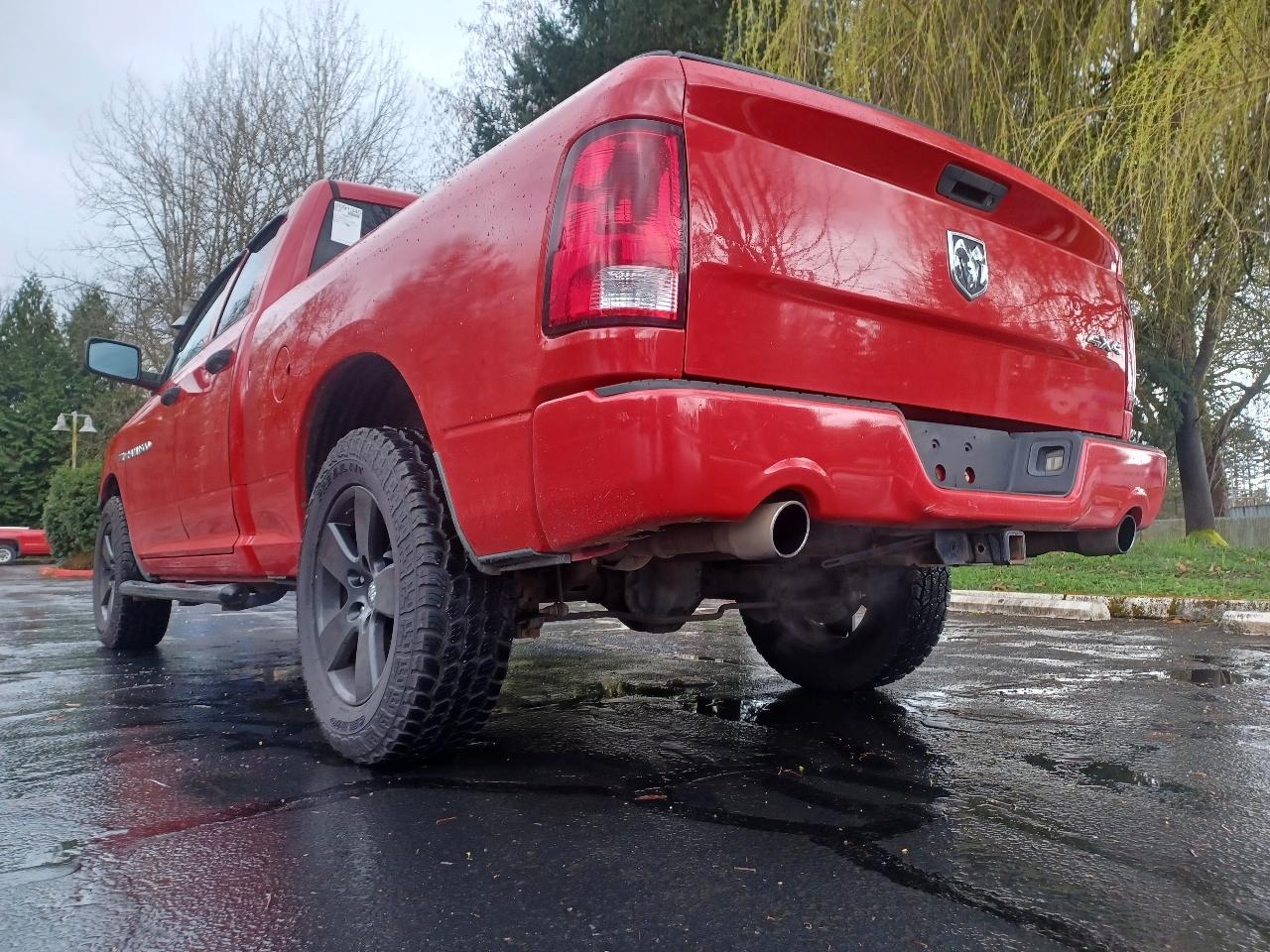 RAM 1500 ST Quad Cab 4WD 2012