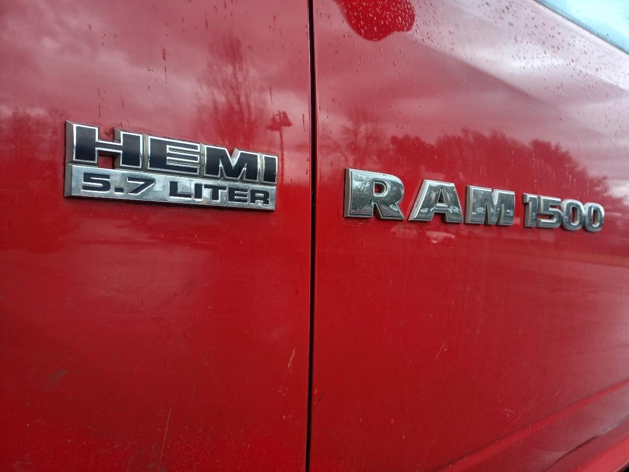 RAM 1500 ST Quad Cab 4WD 2012