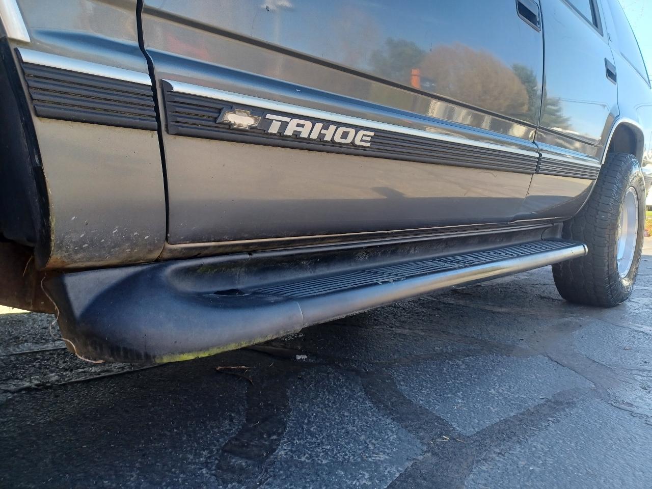 Chevrolet Tahoe 4-Door 4WD 1999