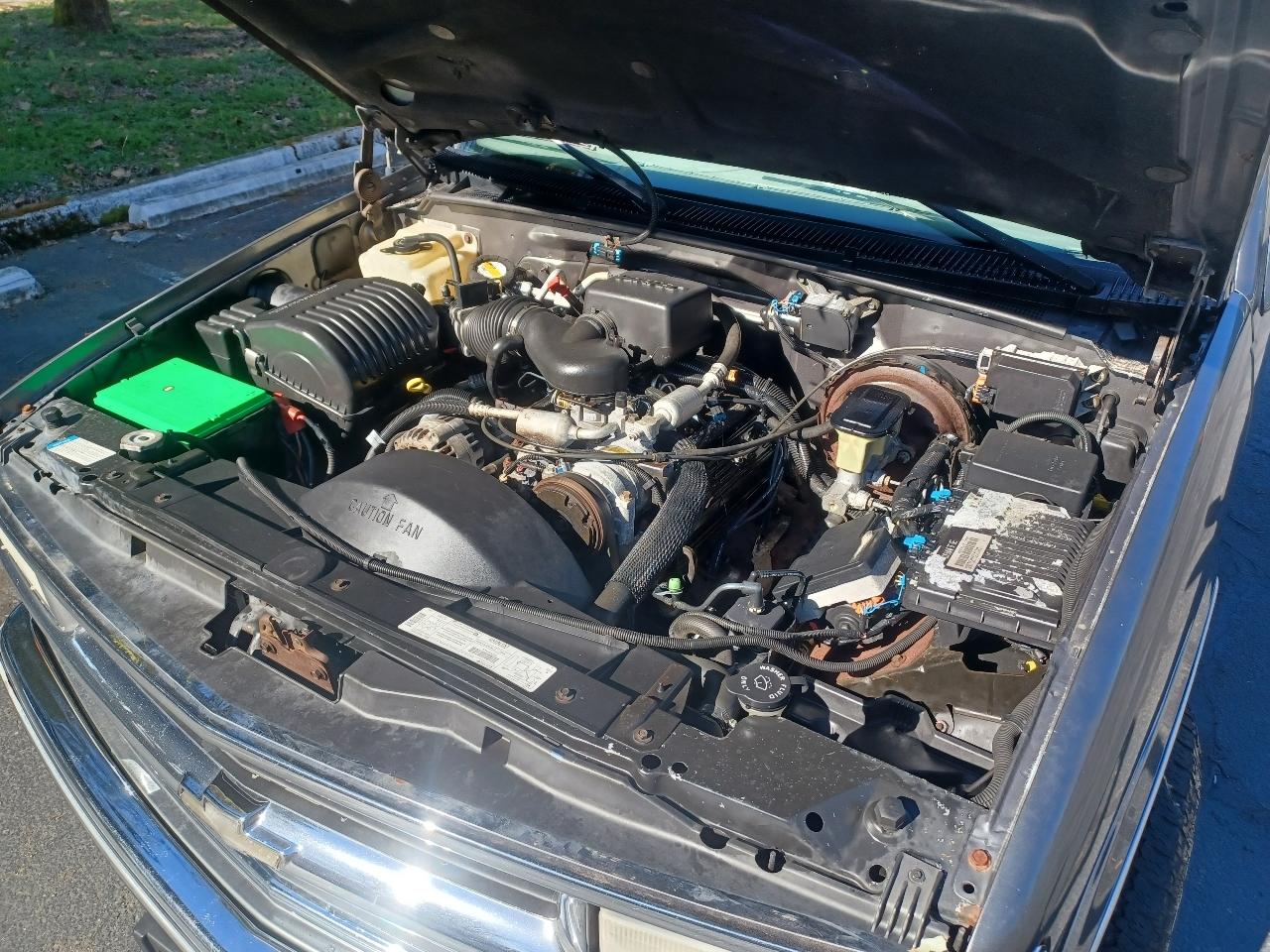 Chevrolet Tahoe 4-Door 4WD 1999