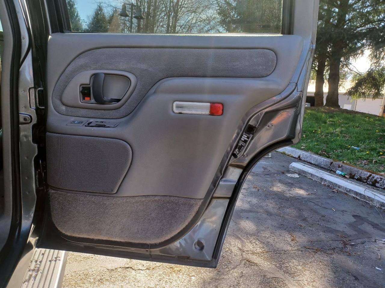 Chevrolet Tahoe 4-Door 4WD 1999