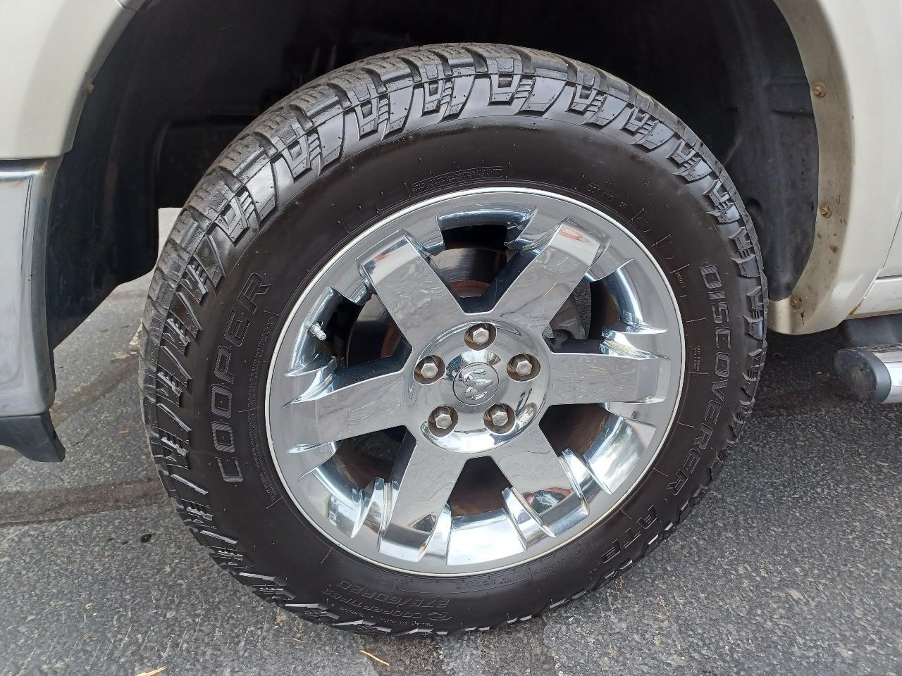 Dodge Ram 1500 SLT Crew Cab 4WD 2009