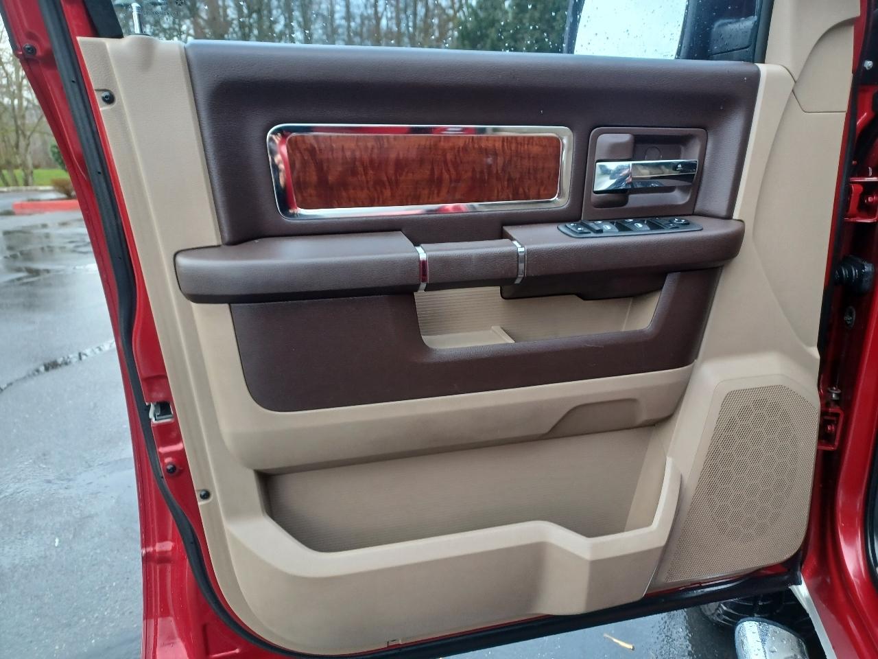 Dodge Ram 1500 SLT Crew Cab 4WD 2009