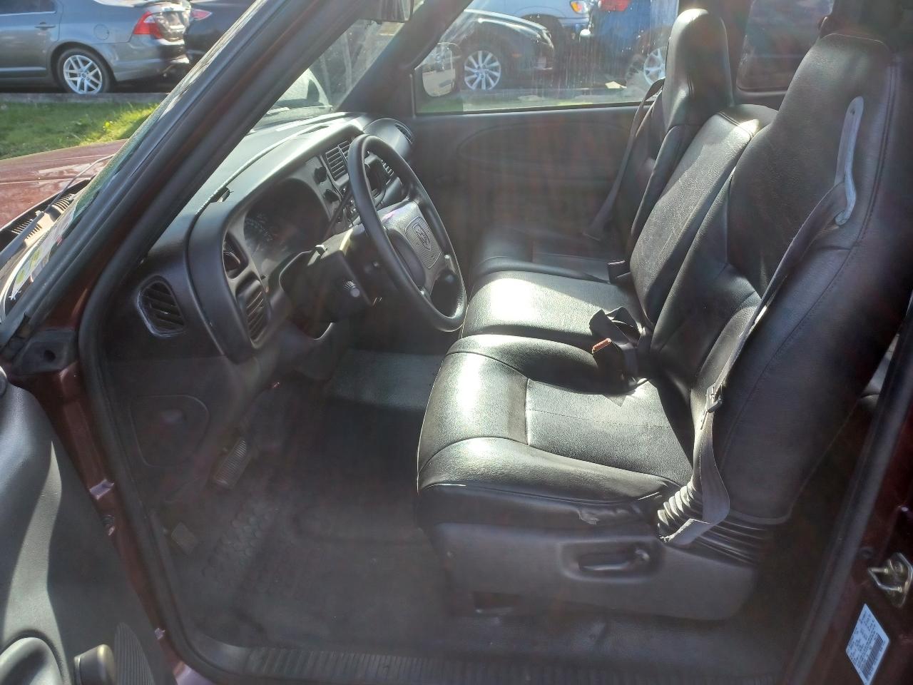 Dodge Ram 2500 Quad Cab Short Bed 2WD 2001