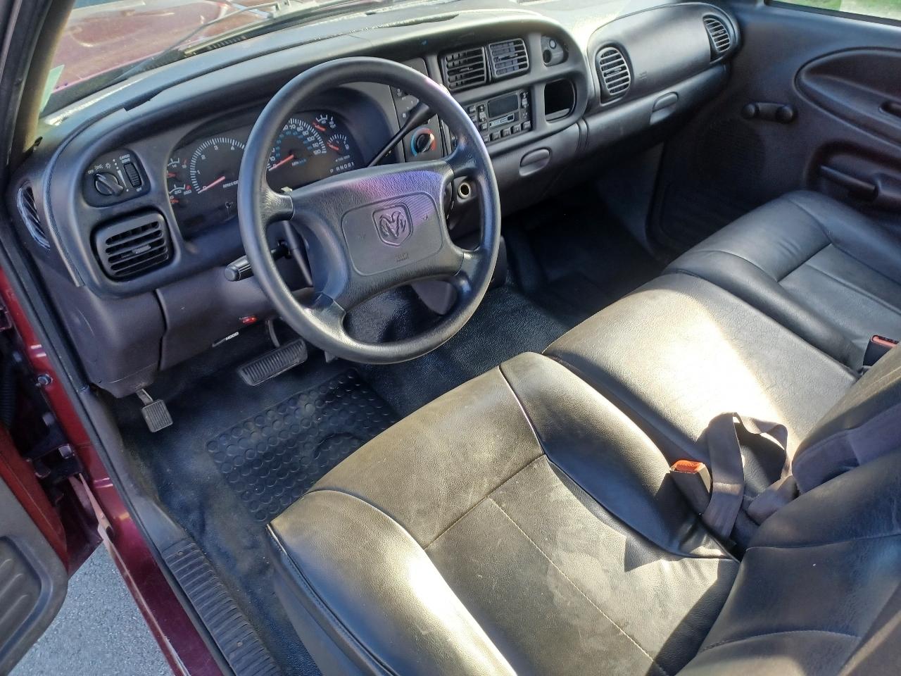 Dodge Ram 2500 Quad Cab Short Bed 2WD 2001