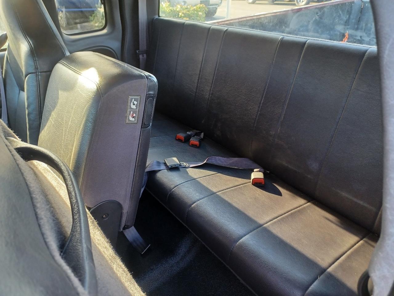 Dodge Ram 2500 Quad Cab Short Bed 2WD 2001