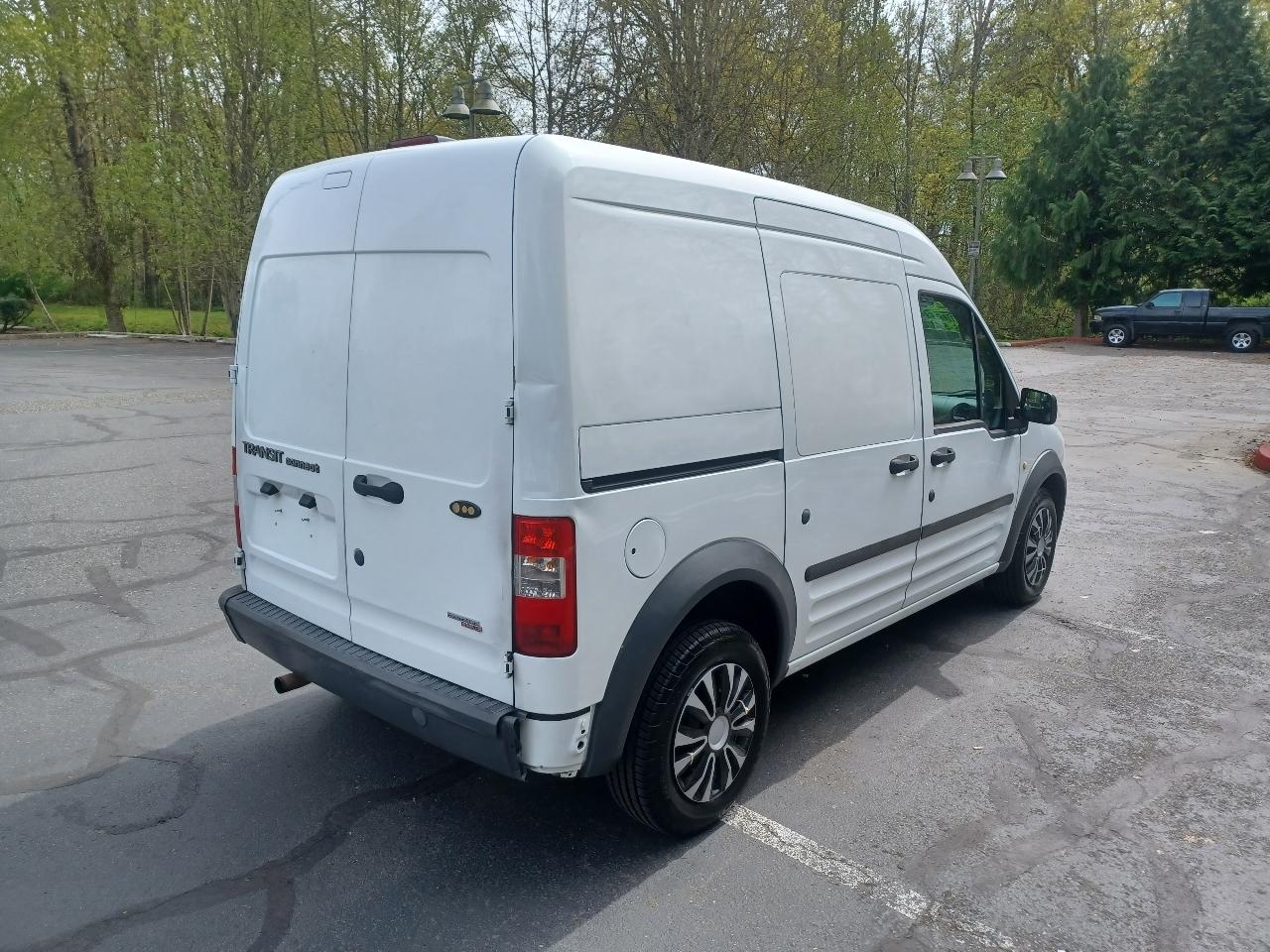 Ford Transit Connect XL with Rear Door Glass 2013