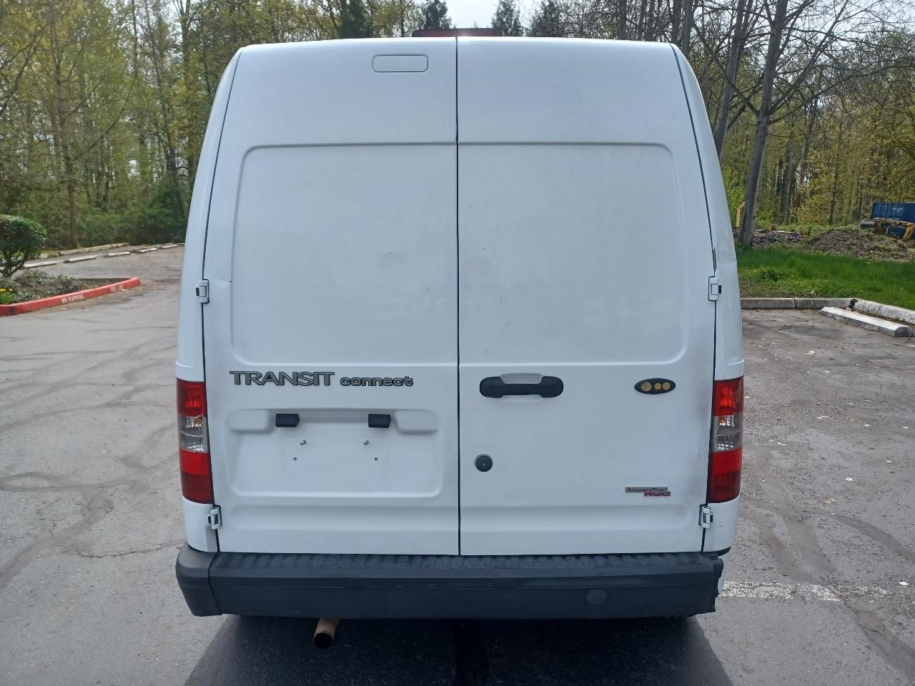 Ford Transit Connect XL with Rear Door Glass 2013